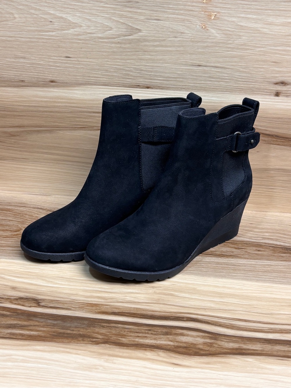 New UGG Indra wedge ankle boots black waterproof leather buckle strap size 7
